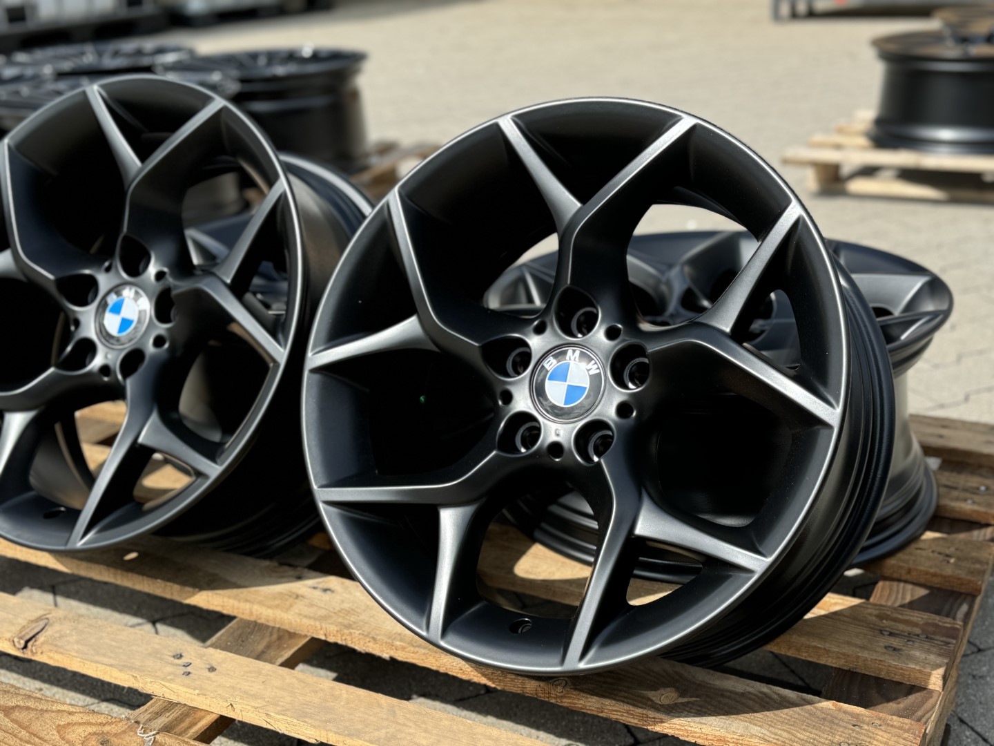 R18 5x120 Original BMW styling 322 X1 E84 8J ET30 Black Matte 