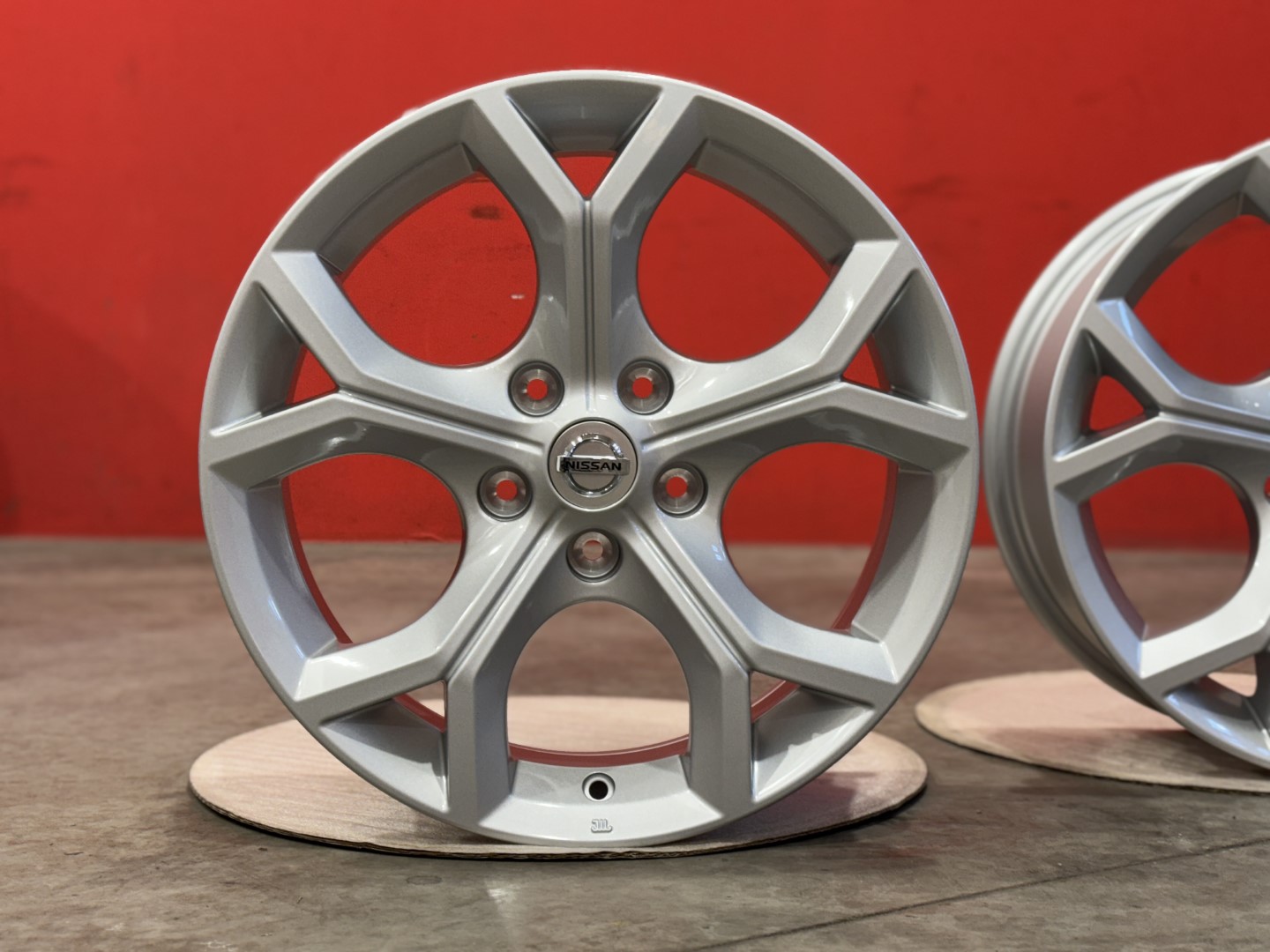 R17 5x114,3 Original Nissan 7J ET35  Juke Qashqai X-Trail Leaf  OE 40300 6PA1A